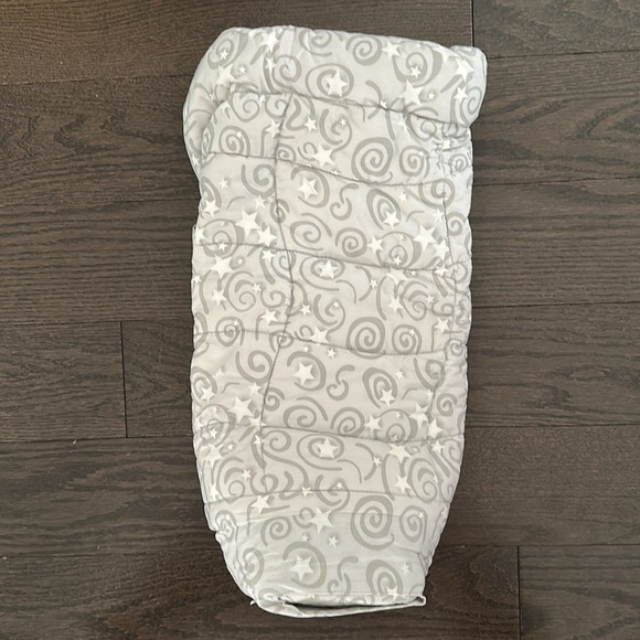 Ergobaby Carrier infant insert - Picture 3 of 4